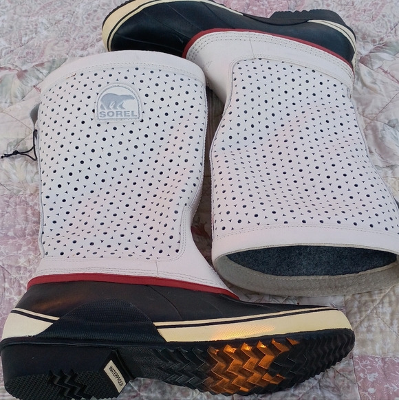 Sorel Sorelli Tall Waterproof Winter Boots White Black Quilted Leather Women 8 ❄ - Picture 15 of 16